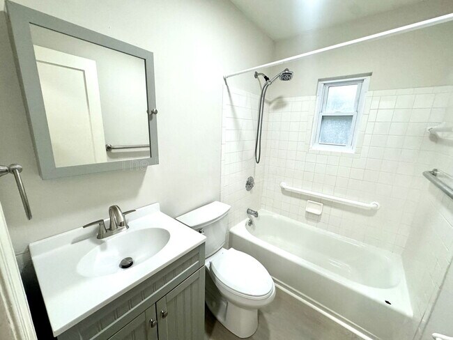 Foto del edificio - 1452 Elm St