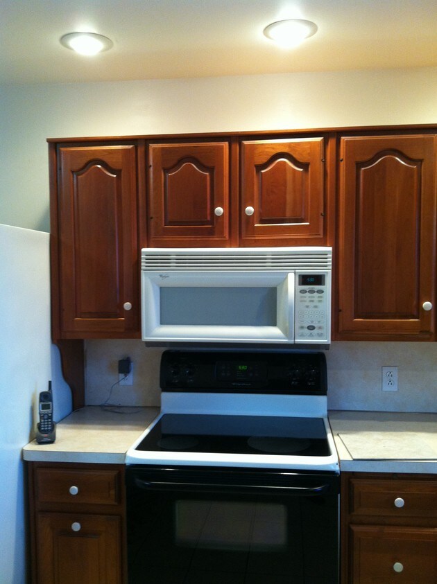 Kitchen - 730 Lincoln St