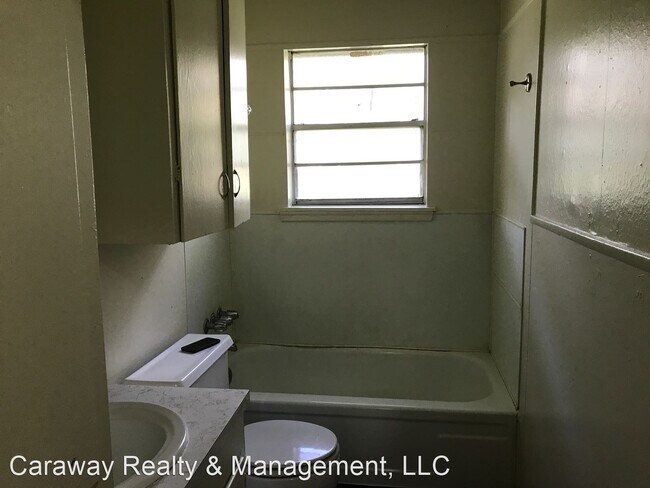 Building Photo - 2 br, 1 bath House - 4244 Madera