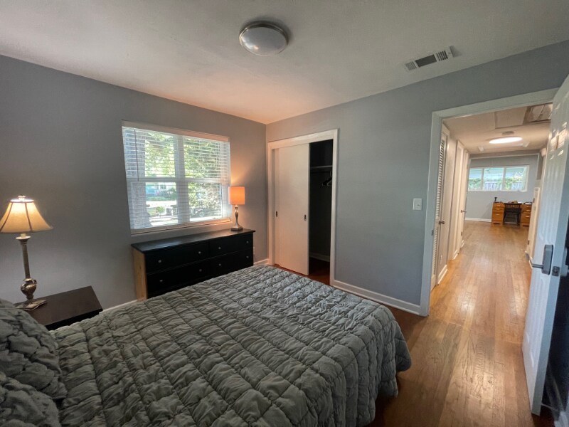 Building Photo - 4007 Aldington Dr