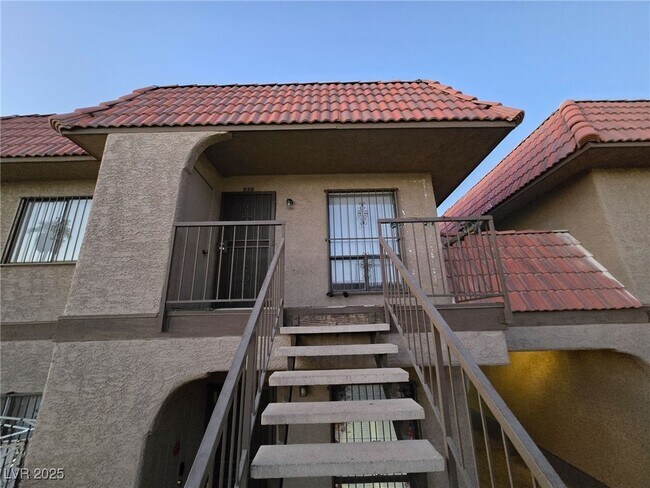 Foto del edificio - 4300 N Lamont St