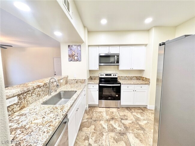 Building Photo - 8000 W Badura Ave