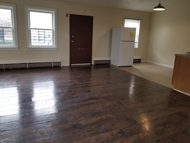 Building Photo - 112 Fulton St