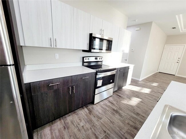 Foto del edificio - 14 Lore Dr