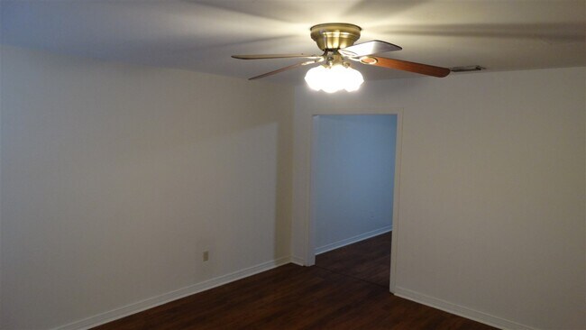Building Photo - 628 W Tharpe St