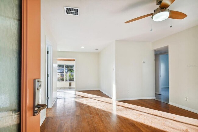 Foto del edificio - 3218 38th St N