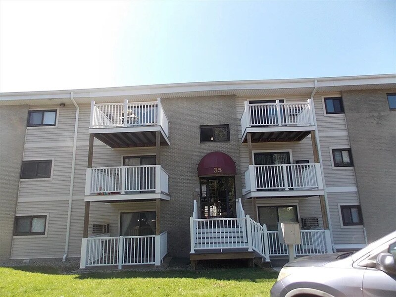 Photo - 35 Hosmer St