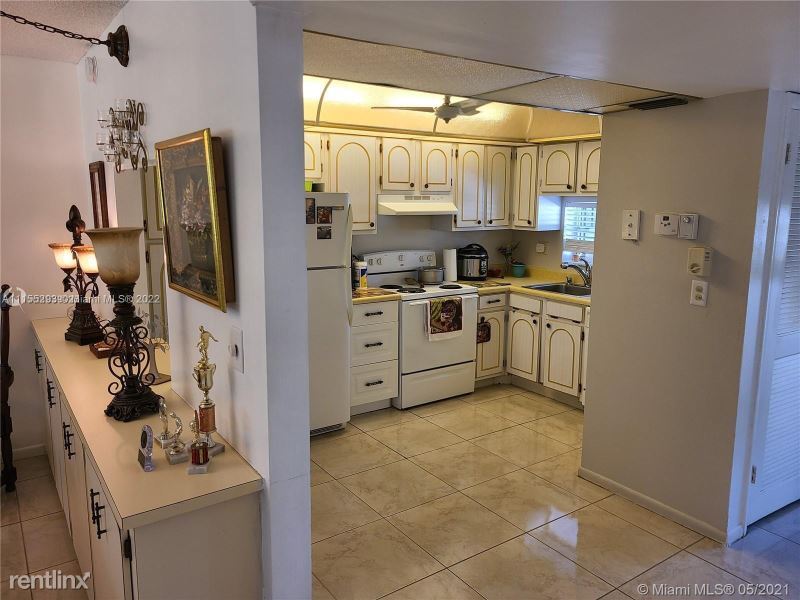 Foto del edificio - 2 br, 2 bath Condo - 9820 S Hollybrook Lak...