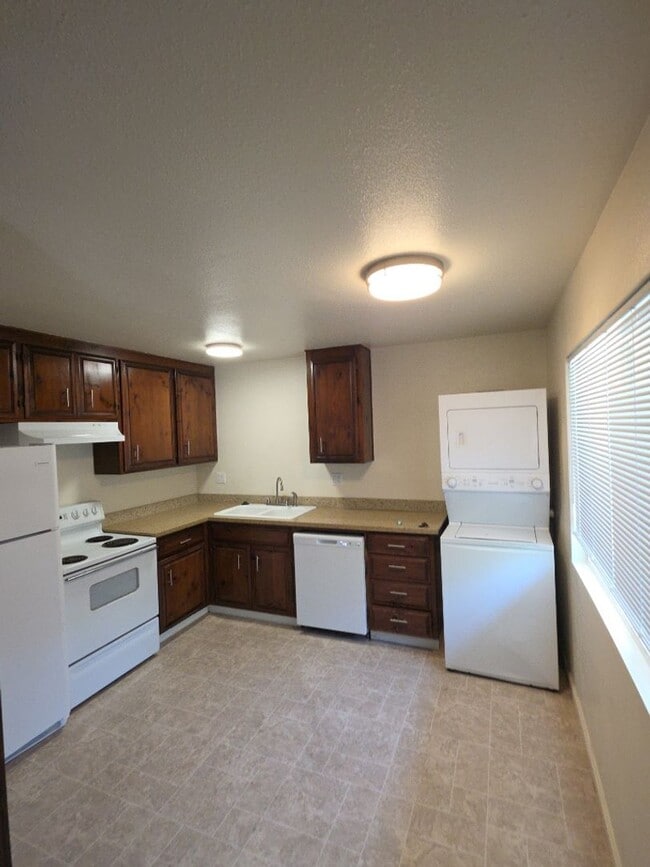 Building Photo - 209 Wright Ln