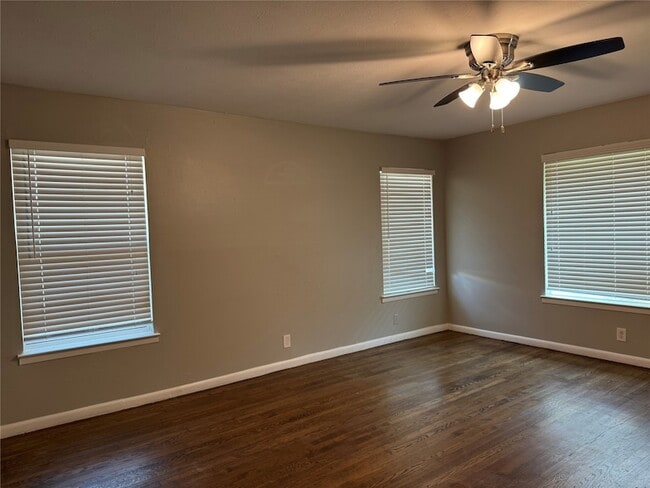 Building Photo - 11321 Wyatt St