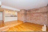 Foto principal - 2 bedroom in Chicago IL 60610