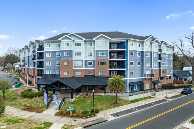 Building Photo - Casanas Village At Frenchtown Square