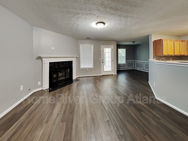 Building Photo - 2095 Manhattan Pkwy