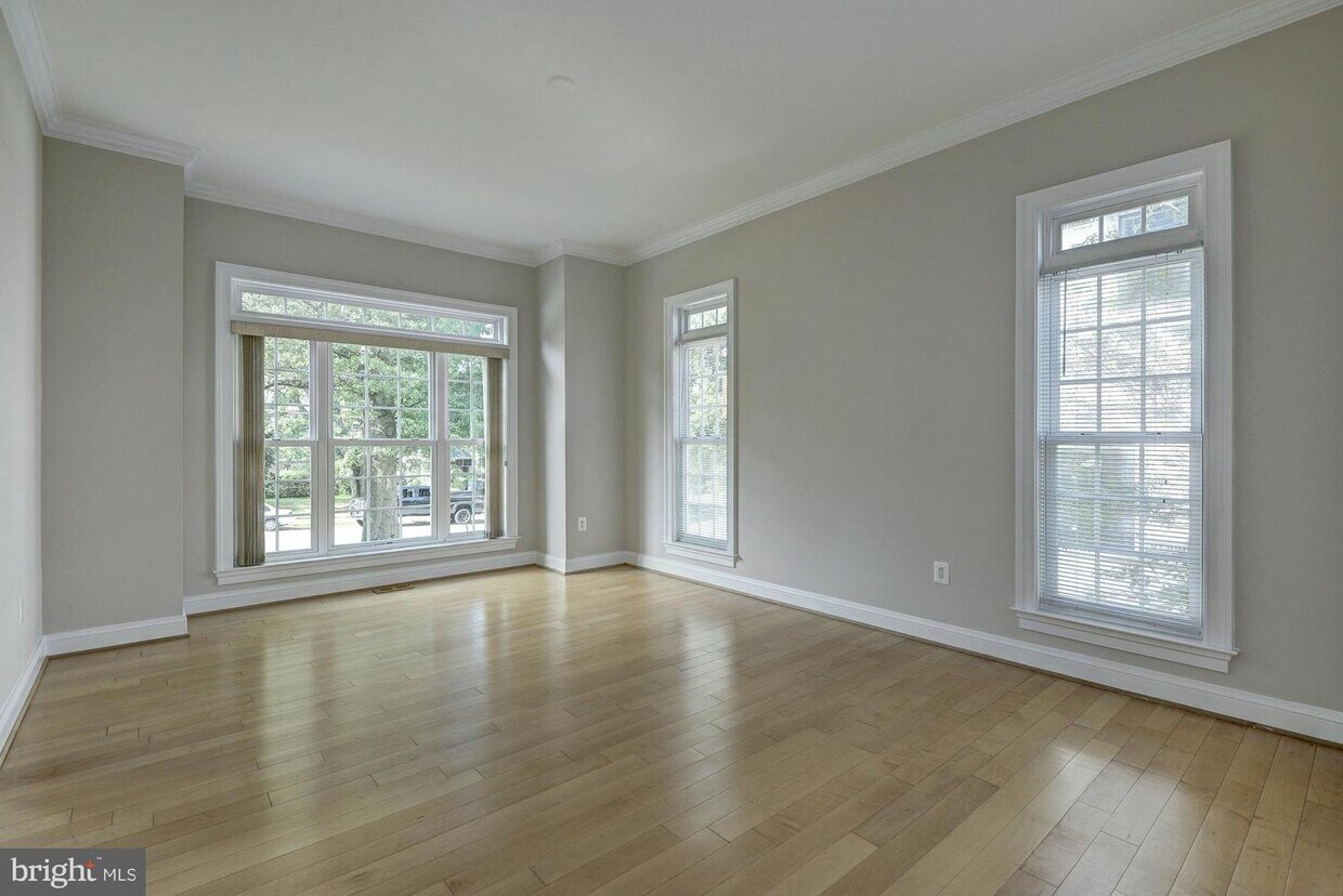 6504 Divine St, McLean, VA 22101 House for Rent in McLean, VA