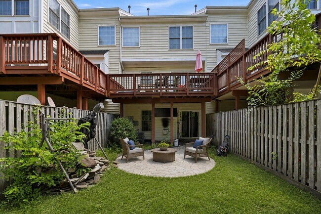 Foto del edificio - 25203 Dunvegan Square