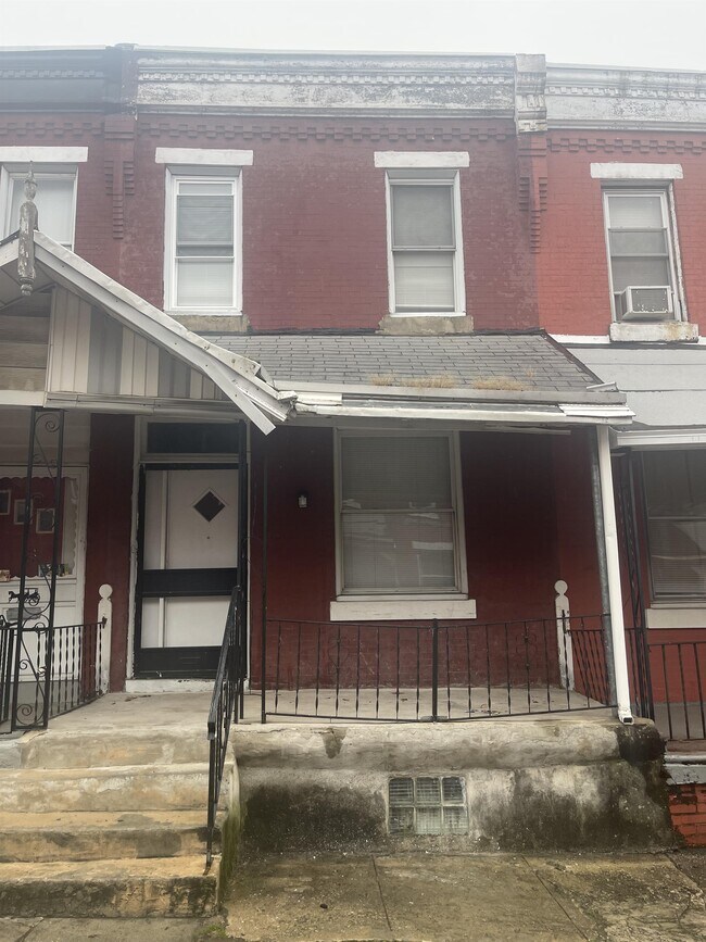 Photo - 3344 N Sydenham St House