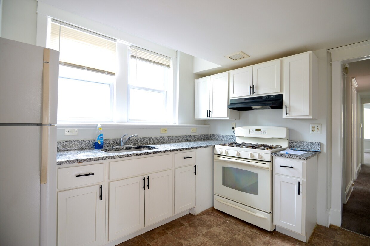 Eat In Kitchen - 600 W 26th St