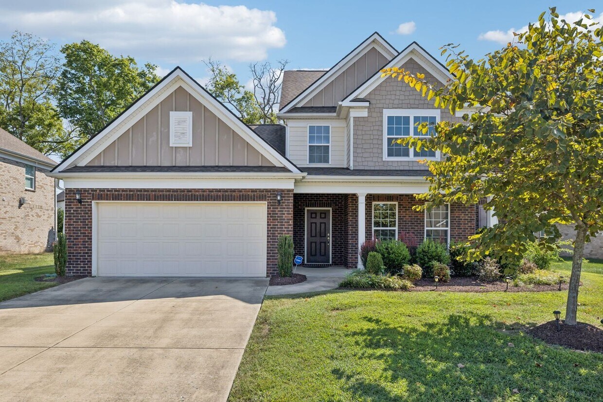 Foto principal - Sparkling clean 4 bedroom home in Spring H...