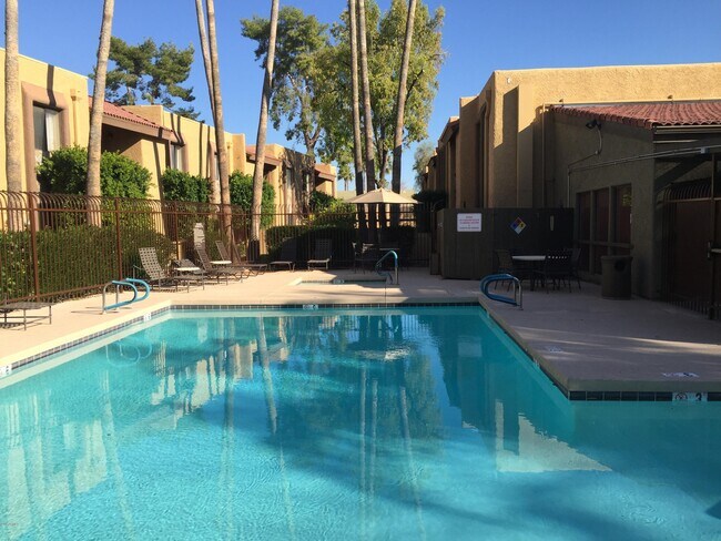 Foto del edificio - 8500 E Indian School Rd