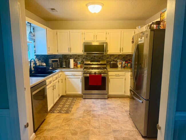 Foto del edificio - 1112 Cotten Farm Dr