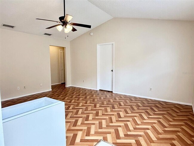 Building Photo - 1215 Creekbottom Cir