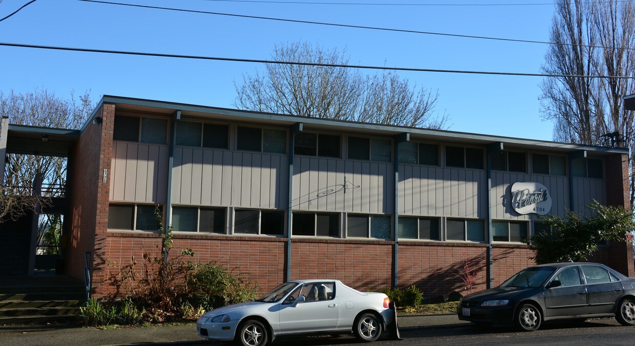 Primary Photo - 4704 22nd Ave NE
