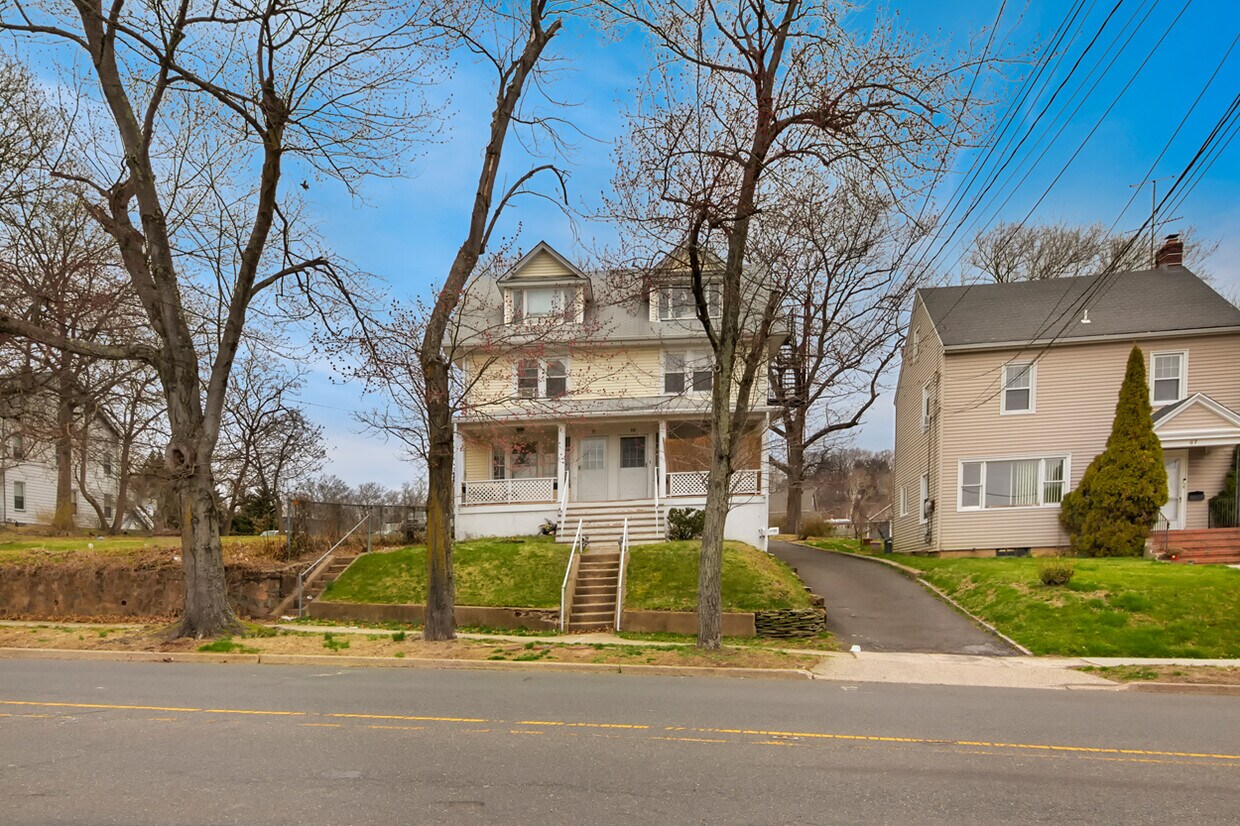Primary Photo - 69 Morris Ave