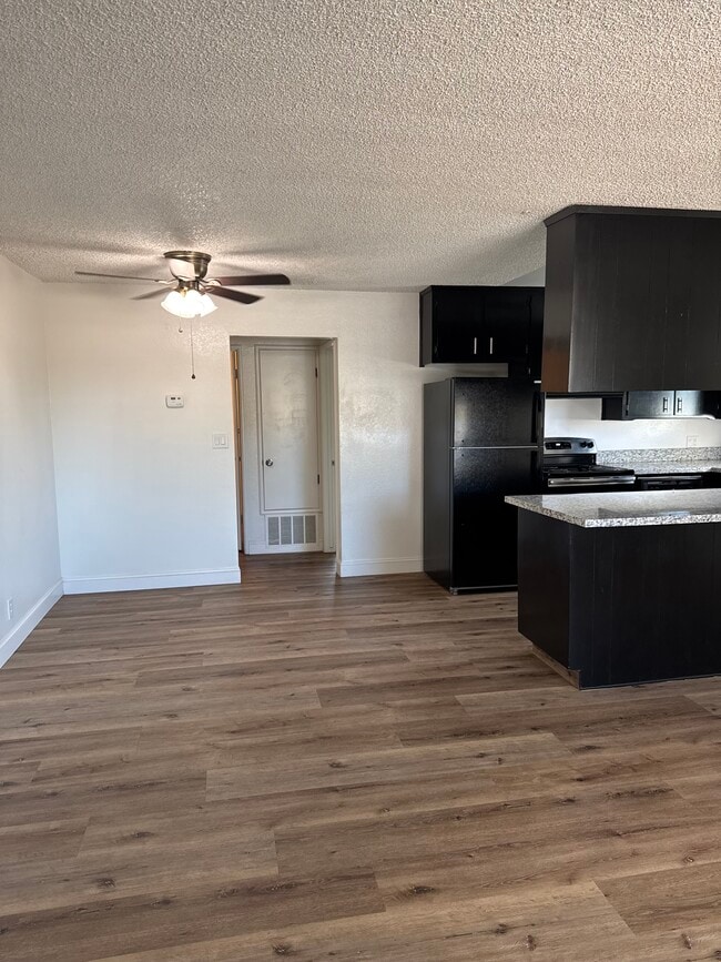 Building Photo - 2706 S Sallee Ct