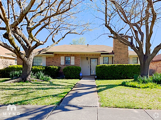 Building Photo - 405 Stoneybrook Dr