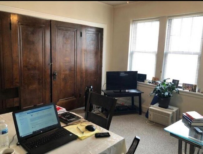 Foto del edificio - 1 bedroom in CHICAGO IL 60625