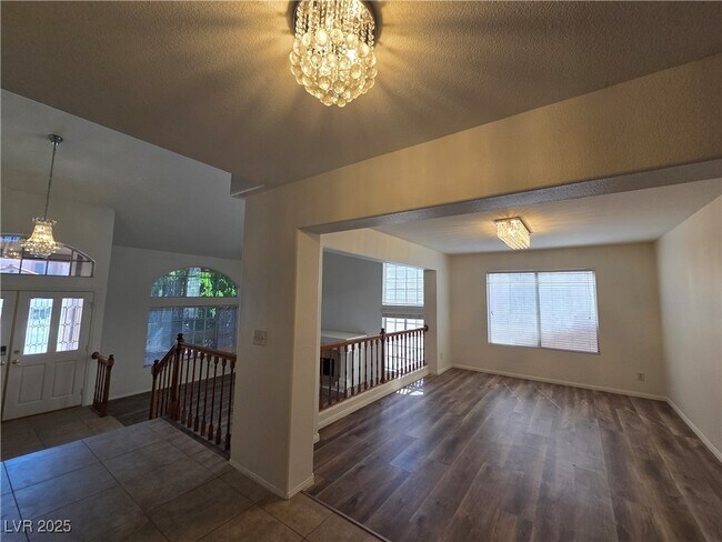 Building Photo - 8204 Tivoli Cove Dr