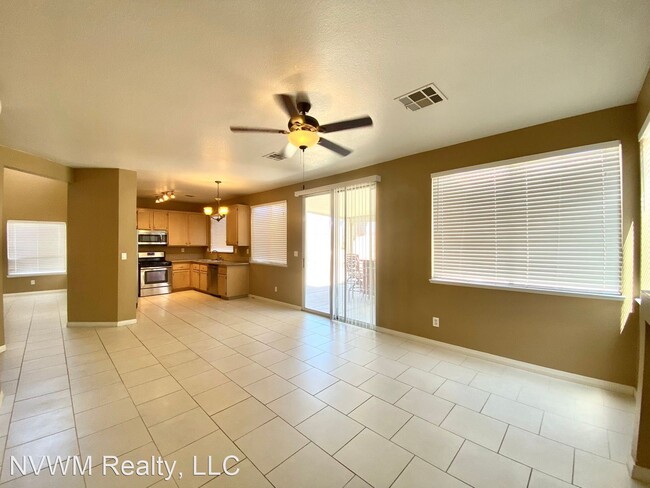Building Photo - 3 br, 3 bath House - 265 Lilium St