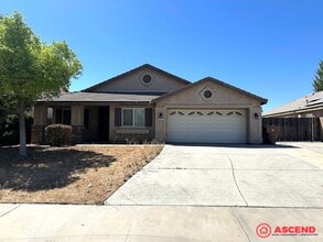 Building Photo - 9515 Battaglia Dr