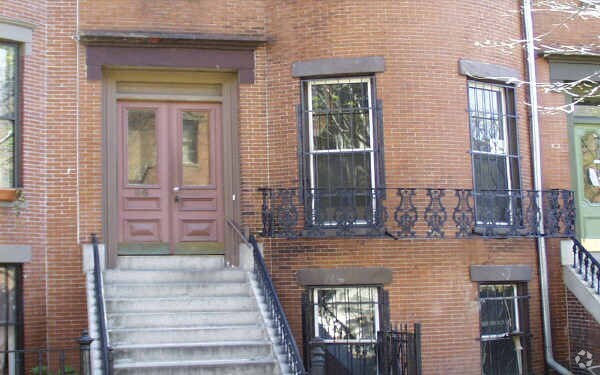 Foto del edificio - 95 Waltham St