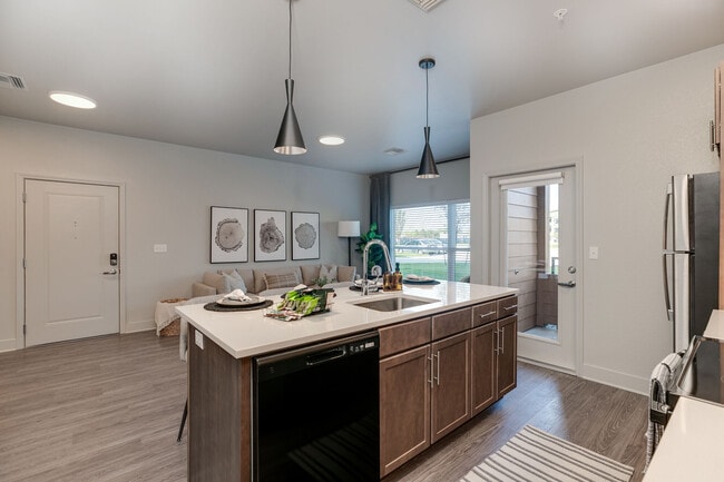The Avante apartments — community photo - The Avante