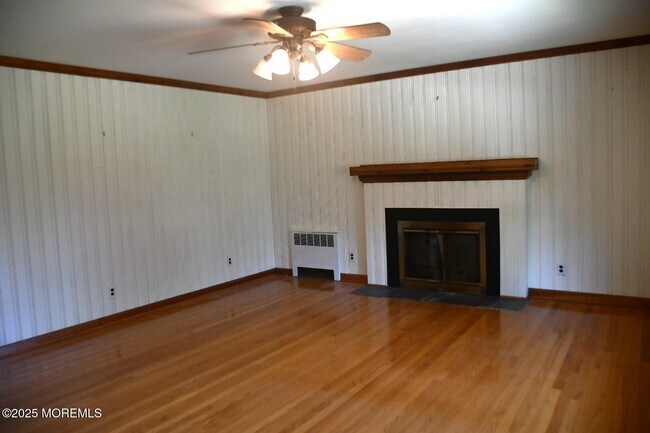 Foto del edificio - 303 Deerfoot Ln
