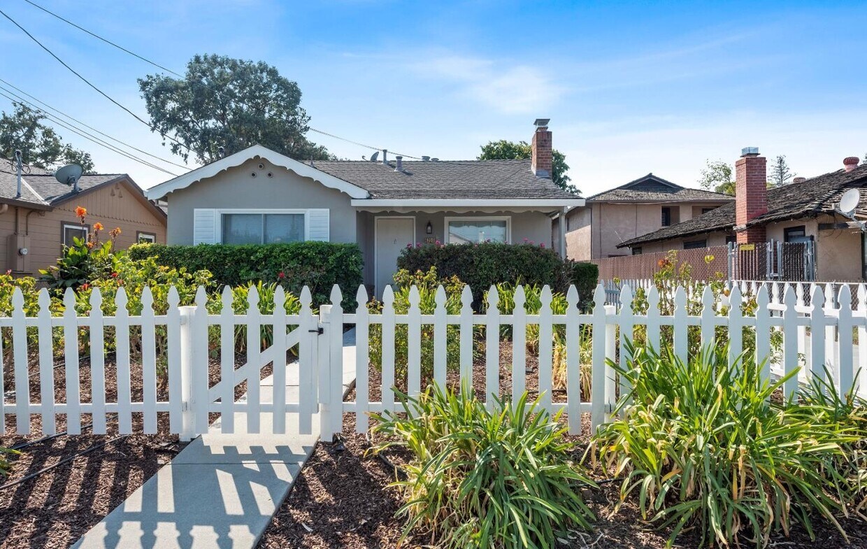 Foto principal - 4224 Cheeney St