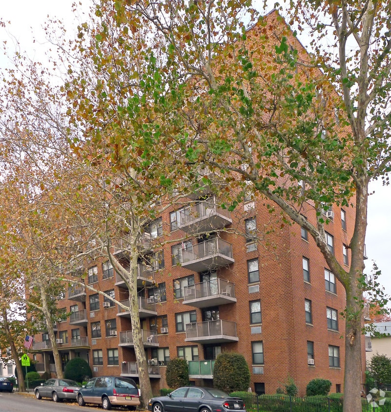 225 Avenue T, Brooklyn, NY 11223 225 Avenue T Brooklyn, NY