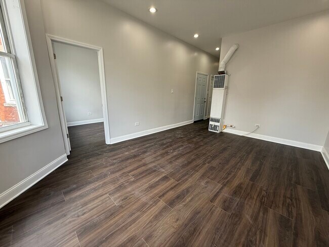 Foto del edificio - 2533 S Drake Ave