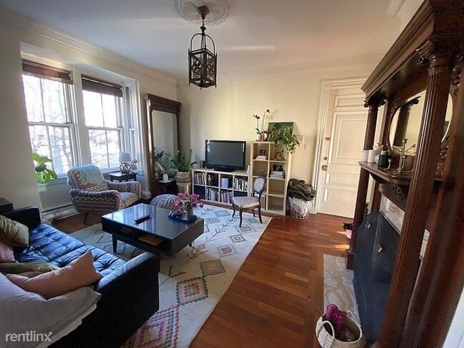 Building Photo - 2 br, 1.5 bath Condo - 12 Benefit Street 2