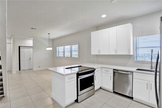 Foto del edificio - 4300 S Ocean Blvd