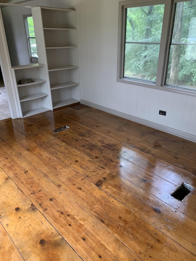 1074 Enoch Ln, Crystal Springs, MS 39059 House Rental in Crystal