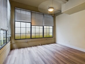 Interior Photo - The Mill at Manchester Lofts