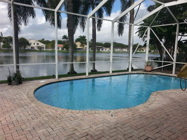 Foto del edificio - 5347 SW 34th Terrace
