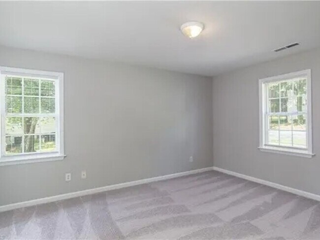 Building Photo - 3 Bedroom Single Family Home in Winston Salem