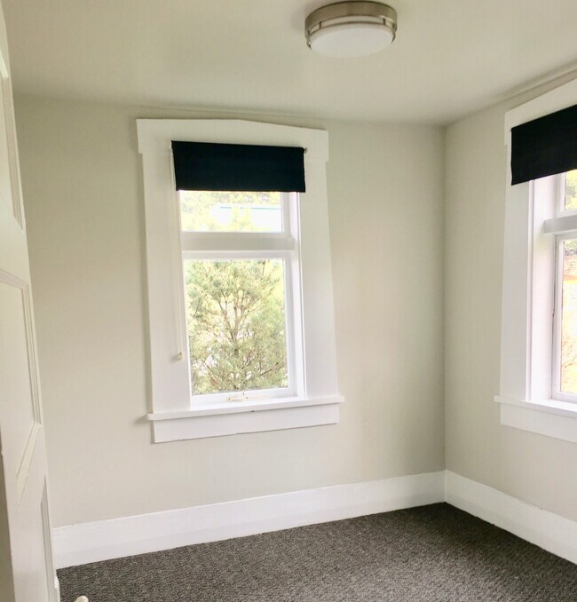 Foto del edificio - 1120 Finnegan Way, Unit 1