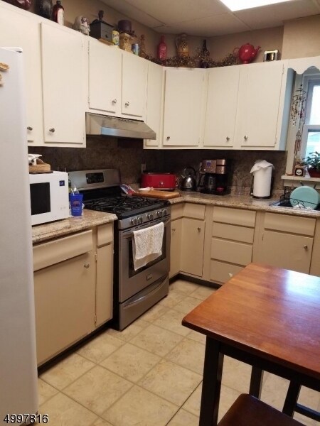 Building Photo - 18 4th St