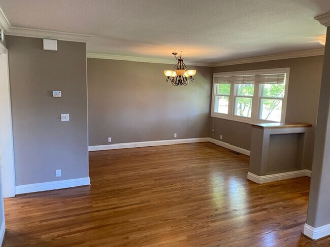Building Photo - Great home near the downtown Los Gatos area!