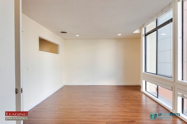 Foto del edificio - Cow Hollow: Urban Hideaway with Private Deck at the Crossroads of Cow Hollow, Marina & Russian Hill