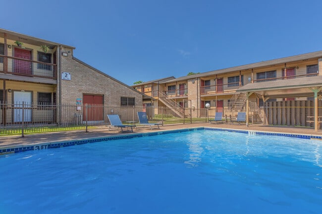 Building Photo - Eagles Landing